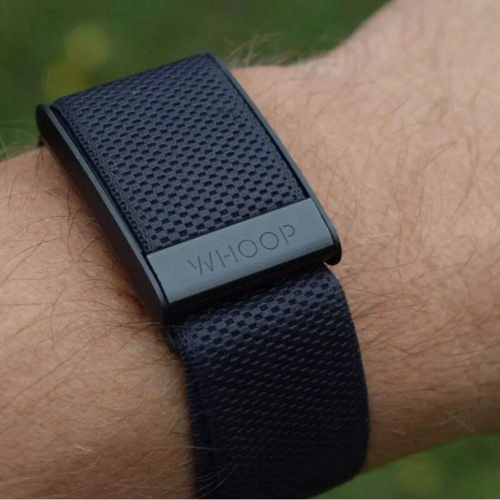 Selling Whoop band 4.0 w/ 1 year membership included